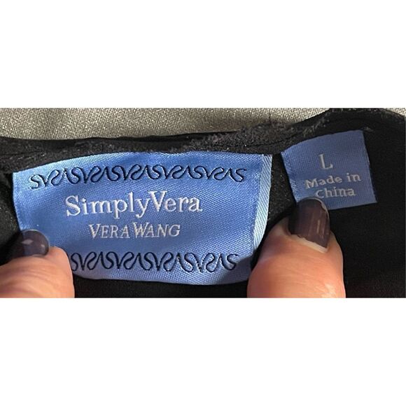 SIMPLY VERA VERA WANG | SHEER SLEEVELESS ASYMMETRICAL FLOATING FLOWERS BLOUSE TO - Picture 5 of 7